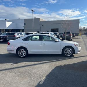 VOLKSWAGEN PASSAT 2.0T SE - 10