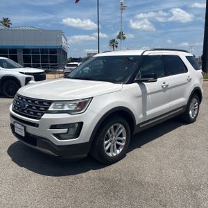 FORD EXPLORER XLT - 1
