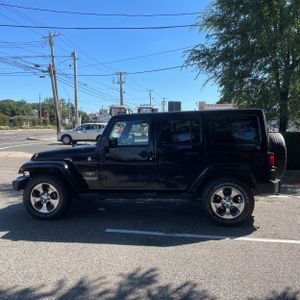 2011 JEEP WRANGLER UNLIMITED SAHARA — фото 3