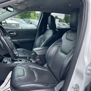 صورة مصغرة 32 لـ 2019 JEEP CHEROKEE LIMITED