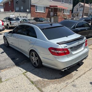 2010 Mercedes-BENZ E-CLASS AMG 照片 4