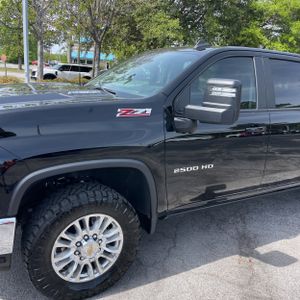 CHEVROLET SILVERADO 2500HD LT - 2