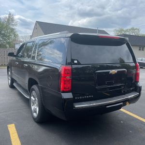 CHEVROLET SUBURBAN PREMIER - 3