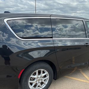 CHRYSLER PACIFICA TOURING L - 9