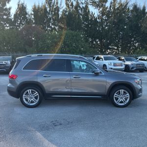 MERCEDES-BENZ GLB - 10