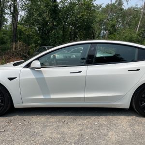 2023 Tesla MODEL 3 BASE — фото 4