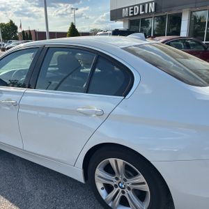 BMW 3 SERIES 330I - 6