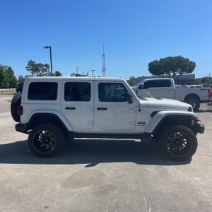 JEEP WRANGLER UNLIMITED SAHARA ALTITUDE - 10
