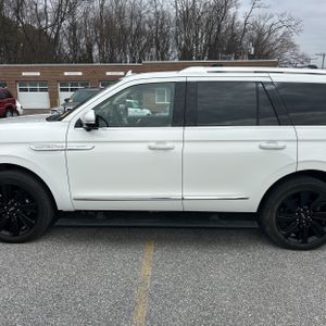 LINCOLN NAVIGATOR RESERVE - 4