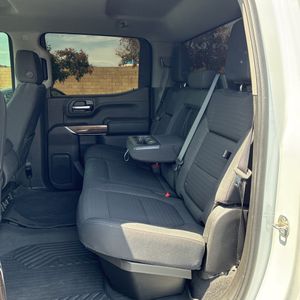 صورة 34 لـ 2020 Chevrolet SILVERADO 1500 RST