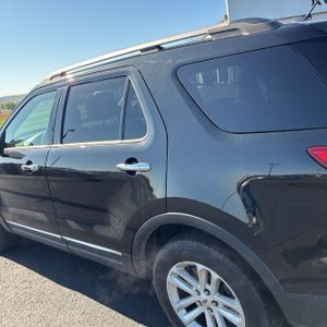 FORD EXPLORER XLT - 6