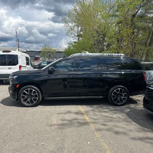 CHEVROLET SUBURBAN RST - 3