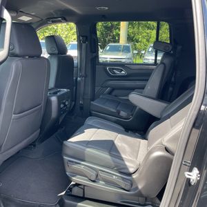 2024 Chevrolet SUBURBAN LT photo 33