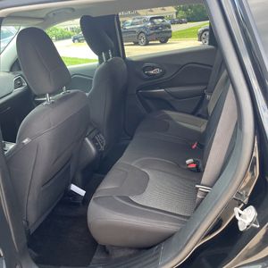 صورة مصغرة 34 لـ 2019 JEEP CHEROKEE LATITUDE