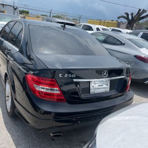 صورة 5 لـ 2013 Mercedes-BENZ C 250 SPORT