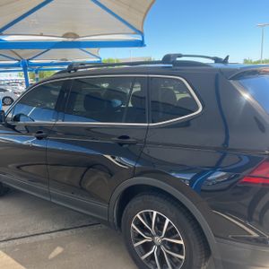 VOLKSWAGEN TIGUAN SE - 6