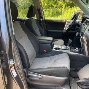 2016 Toyota 4RUNNER SR5 缩略图 33