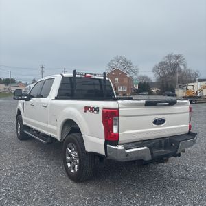 FORD F-250 SUPER DUTY LARIAT - 5