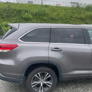 2018 Toyota HIGHLANDER LE 照片 9