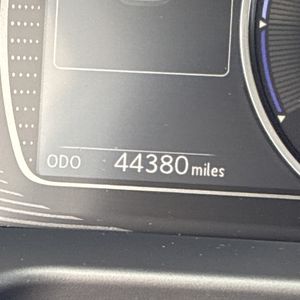 صورة مصغرة 39 لـ 2019 Lexus ES 300H BASE