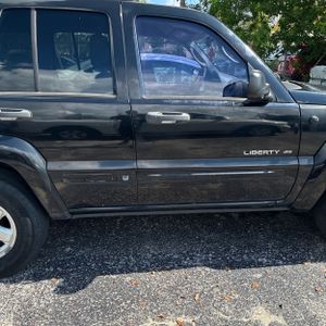 2004 JEEP LIBERTY LIMITED — фото 9