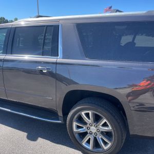 CHEVROLET SUBURBAN PREMIER - 6