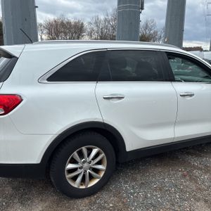 KIA SORENTO LX V6 - 9