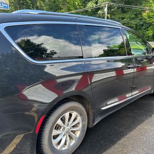 2018 Chrysler PACIFICA TOURING L — фото 9