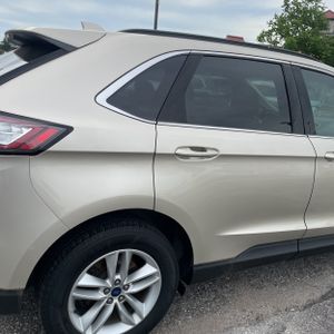 FORD EDGE SEL - 8