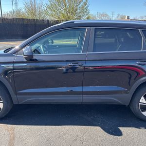 VOLKSWAGEN TAOS SE 4MOTION - 4