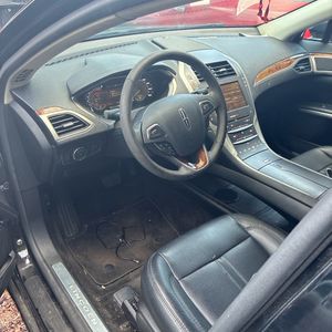 صورة مصغرة 32 لـ 2016 Lincoln MKZ BASE