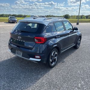 HYUNDAI VENUE LIMITED - 7