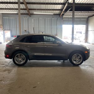 PORSCHE MACAN S - 10