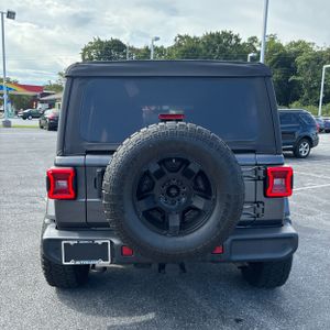 صورة 7 لـ 2022 JEEP WRANGLER UNLIMITED SAHARA