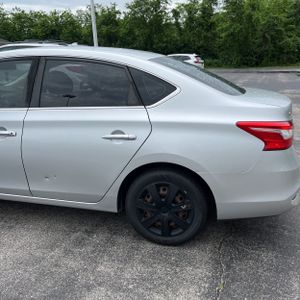 NISSAN SENTRA S - 6