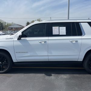 CHEVROLET SUBURBAN HIGH COUNTRY - 4