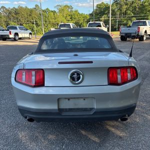 FORD MUSTANG V6 PREMIUM - 6