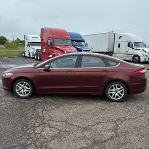FORD FUSION SE - 3