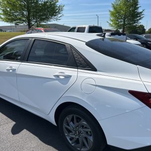 HYUNDAI ELANTRA SEL - 6