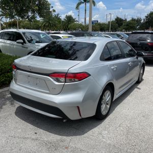 صورة 8 لـ 2021 Toyota COROLLA LE
