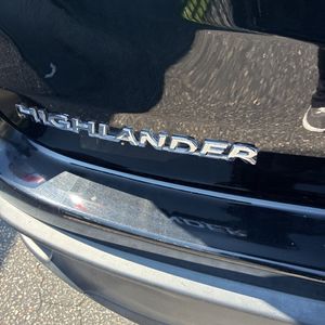 2018 Toyota HIGHLANDER LE thumbnail 23