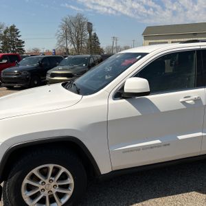 JEEP GRAND CHEROKEE LAREDO - 2