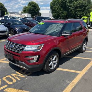 FORD EXPLORER XLT - 1