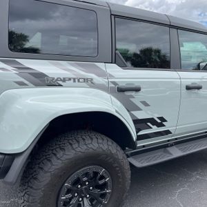 FORD BRONCO RAPTOR - 9