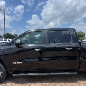 2020 RAM 1500 LARAMIE 照片 4
