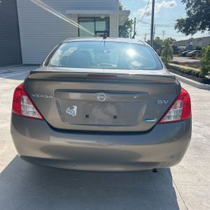 2014 Nissan VERSA SV photo 7