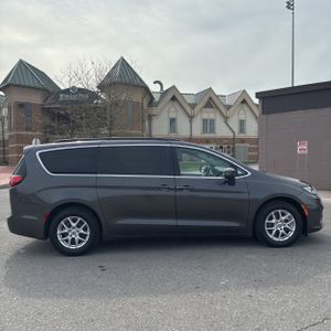 CHRYSLER PACIFICA TOURING L - 6