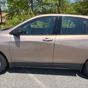 CHEVROLET EQUINOX LS - 4