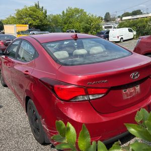 صورة 4 لـ 2016 Hyundai ELANTRA SE
