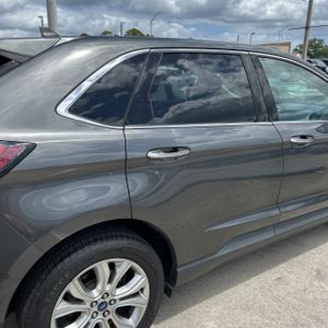 FORD EDGE TITANIUM - 9